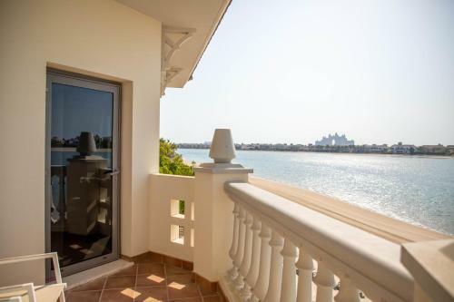 Villa Nasma Luxury Stays - Frond D Palm Jumeirah
