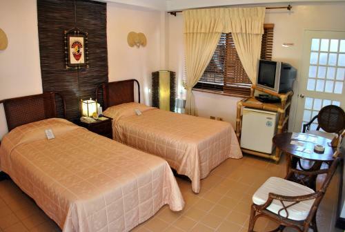Hotel Surfside Boracay Resort And Spa