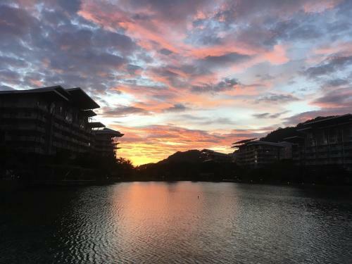 Apartamentos Beach Condos At Mt.pico De Loro Beach
