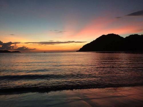 Apartamentos Beach Condos At Mt.pico De Loro Beach