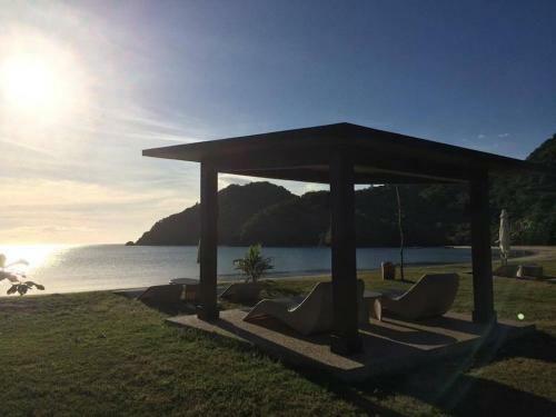 Apartamentos Beach Condos At Mt.pico De Loro Beach