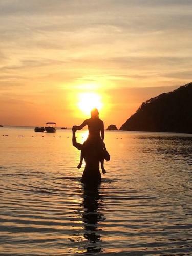 Apartamentos Beach Condos At Mt.pico De Loro Beach