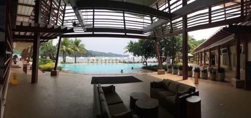 Apartamentos Beach Condos At Mt.pico De Loro Beach