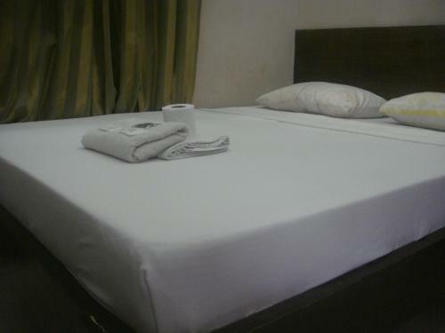 Hidden Pearl Hotel (janus Luxury Suites)