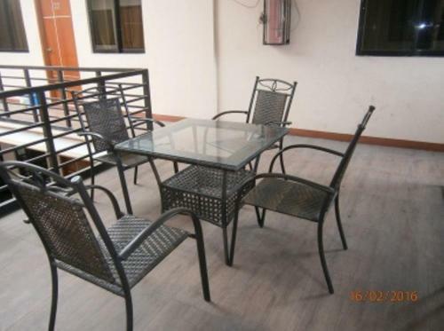 Hidden Pearl Hotel (janus Luxury Suites)