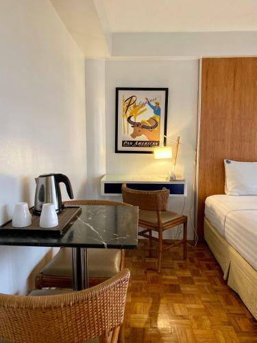 The Clipper Hotel