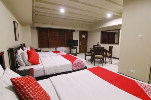 Artina Suites Hotel