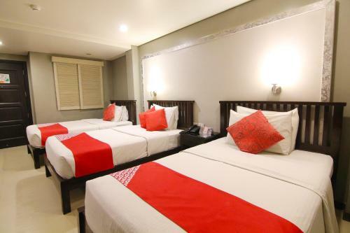 Artina Suites Hotel