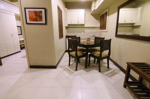 Artina Suites Hotel