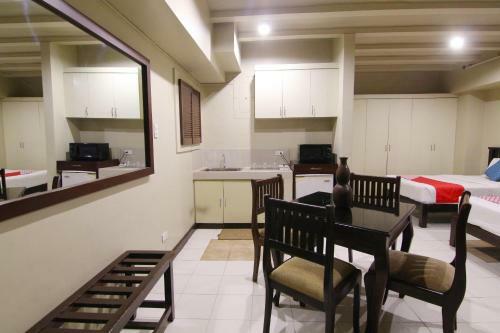 Artina Suites Hotel