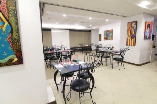 Artina Suites Hotel
