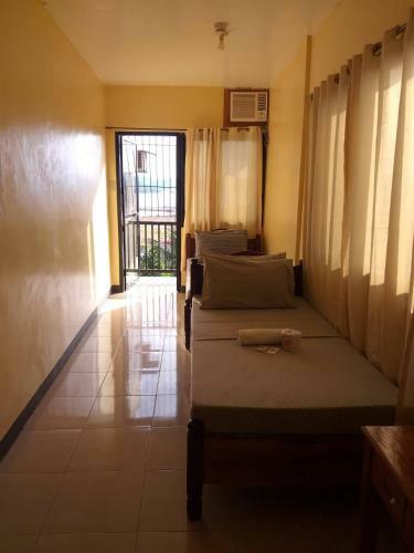 Posada Divine Castle Travelers Inn
