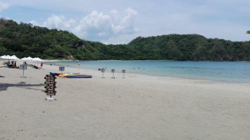 Apartamentos Lagoon View Condominium At Mount Pico De Loro And Hamilo Coast