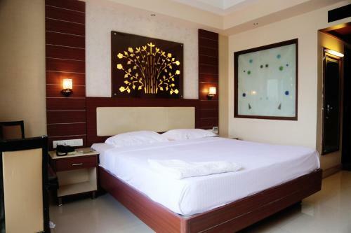 Hotel Maya Residency