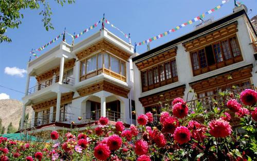 Hostal New Moon Guest House