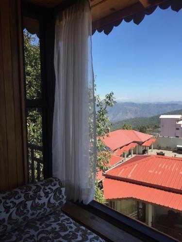 Hotel Ojaswi Himalayan Resort