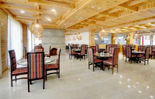 Hotel Ojaswi Himalayan Resort