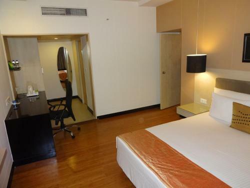 Hotel Green Park Hyderabad