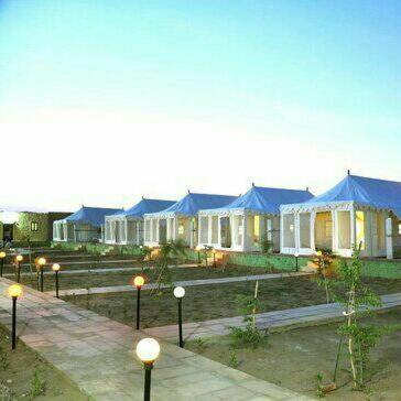 Hostal Javand Royal Desert Safari