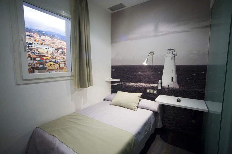 Hotel Curious