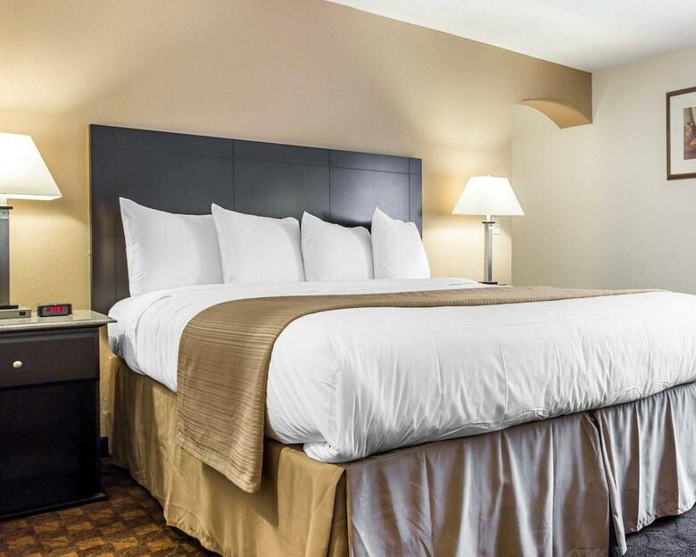 Hotel Quality Inn & Suites Coliseum