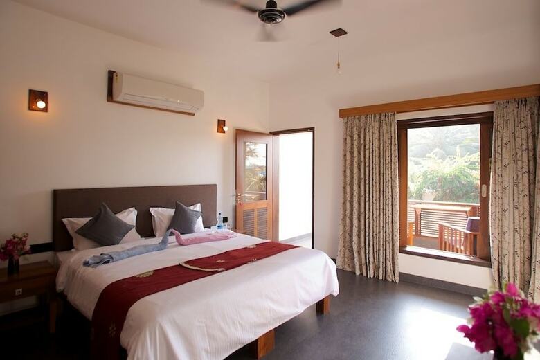 Hotel Dunhill Beach Resort