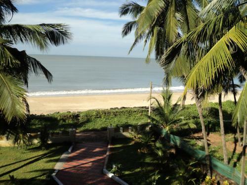 Hotel Club 7 Beach Resort