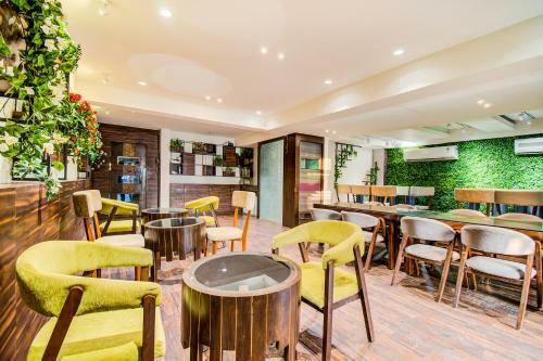 Hotel La 365 Residency