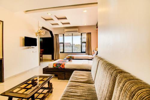 Hotel La 365 Residency