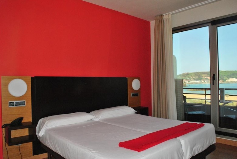 Maritimo Ris Hotel