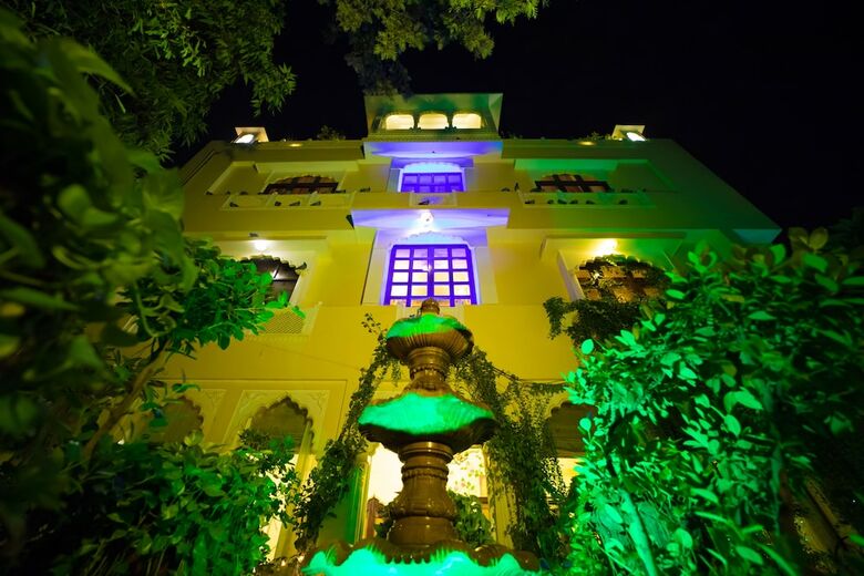 Hostal Sunder Palace Guest House