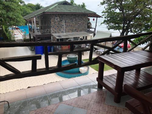Hotel Koh Chang Lagoon Resort