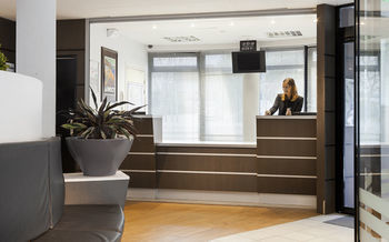 Hotel Comfort Suites Annecy Seynod