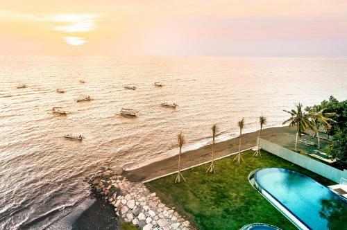 Hotel Kubu Beach Lovina