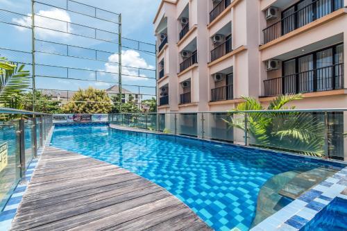 Hotel Zen Rooms Raya Kuta 3