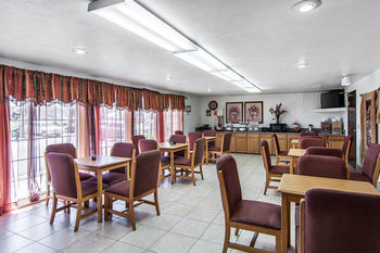Hotel Quality Inn & Suites