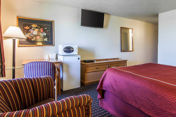 Hotel Quality Inn & Suites