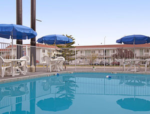 Hotel Comfort Suites - Downtown