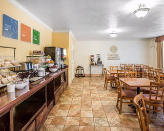 Hotel Comfort Inn & Suites