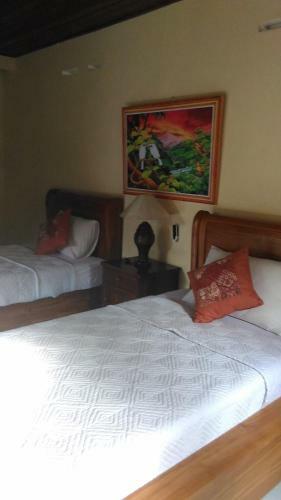 Hostal Shindu Home Stay