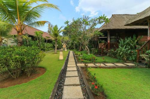 Koji Garden Huts - Chse Certified