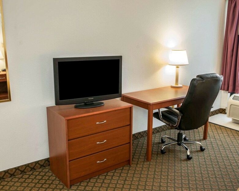 Hotel Quality Inn & Suites
