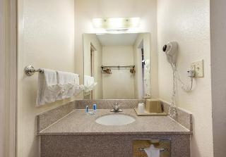 Hotel Rodeway Inn & Suites
