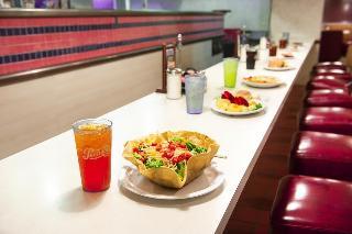 Hotel Rodeway Inn & Suites