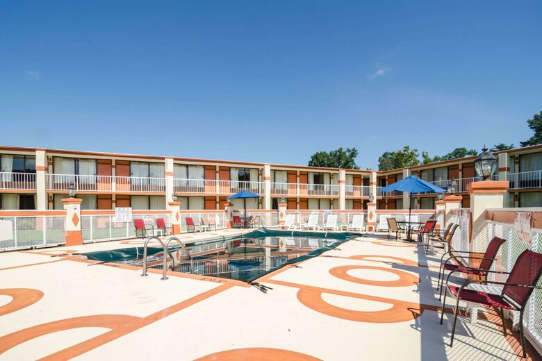 Hotel Quality Inn & Suites