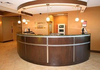 Hotel Comfort Suites At Westgate Mall