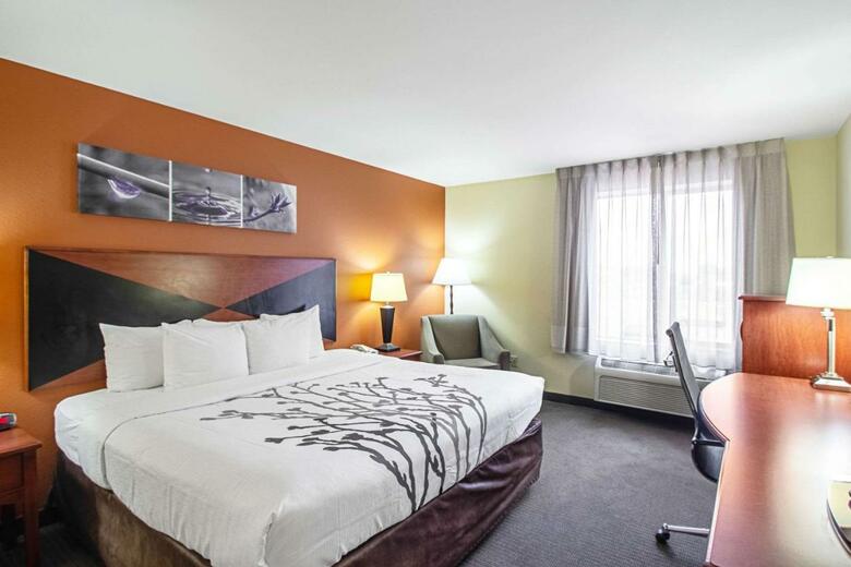Hotel Sleep Inn & Suites