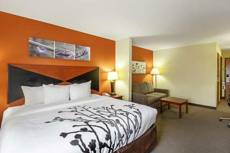 Hotel Sleep Inn & Suites