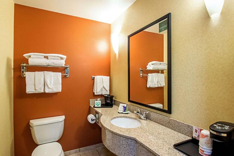 Hotel Sleep Inn & Suites