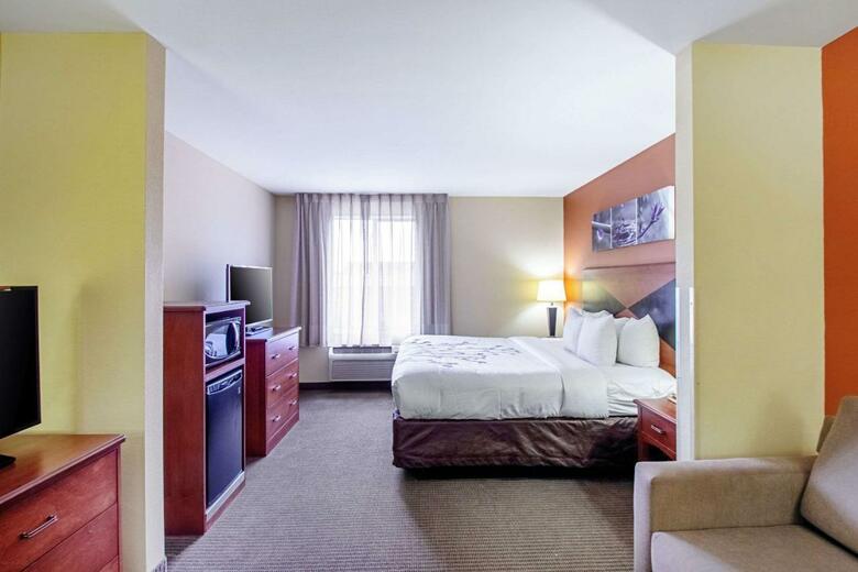 Hotel Sleep Inn & Suites